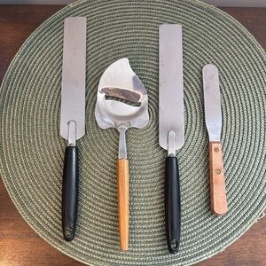 Bundle of 4 Vintage Kitchen Hand Tools 3 Ekco Spreaders & 1 Japan Cheese Slicer.